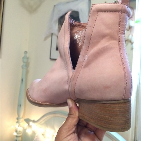 Jeffrey Campbell Muskrat Booties in Pink - Picture 5 of 16